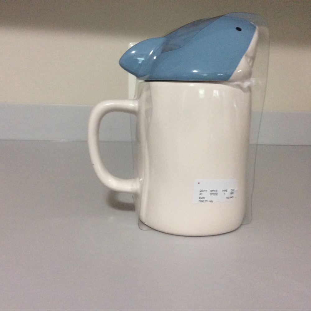 Rae Dunn “DADDY SHARK” Mug - Picture 3 of 3